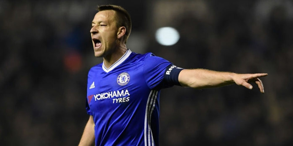 Chelsea Takkan Beri Terry Kontrak Baru