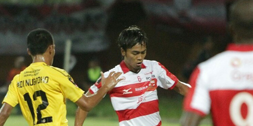 Madura United Dipermalukan Semen Padang