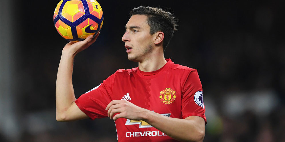 Darmian Masih Emoh Bicarakan Masa Depannya di MU