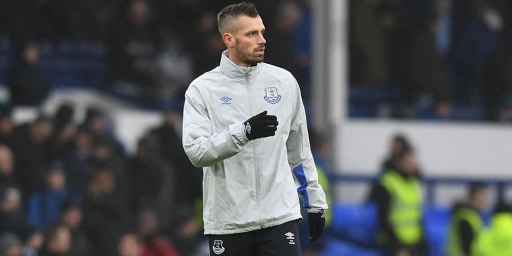 Schneiderlin Akan Absen Lawan Manchester United