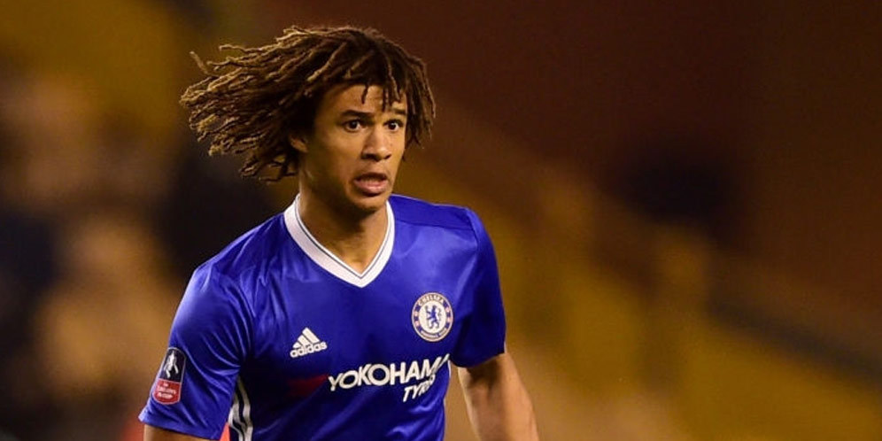 Conte Dukung Nathan Ake Sebagai Penerus Luiz