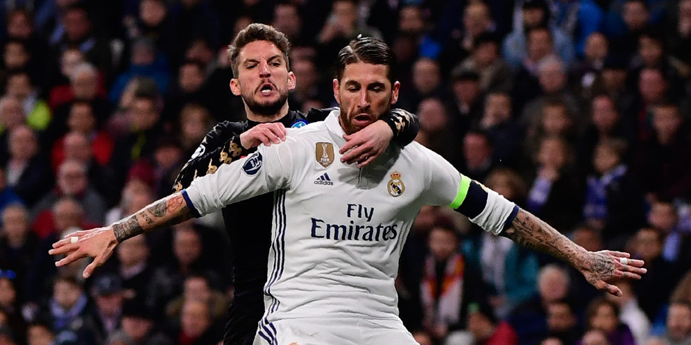 Saat Lawan Napoli, Sergio Ramos Tetap Bermain Meski Cedera