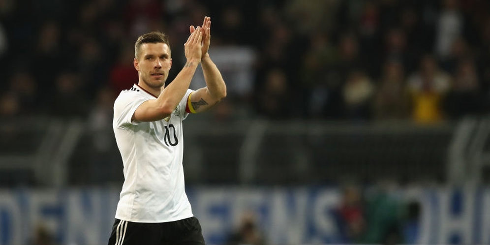 Podolski Harap Rooney Dapat Laga Perpisahan di Wembley