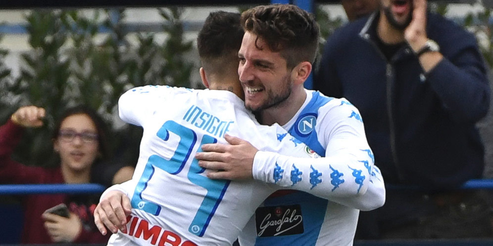 Para Pemain Napoli Tak Ingin Mertens Gabung MU