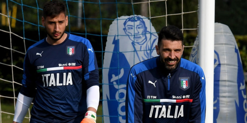 Buffon Isyaratkan Restui Donnarumma Gantikan Dirinya di Timnas Italia