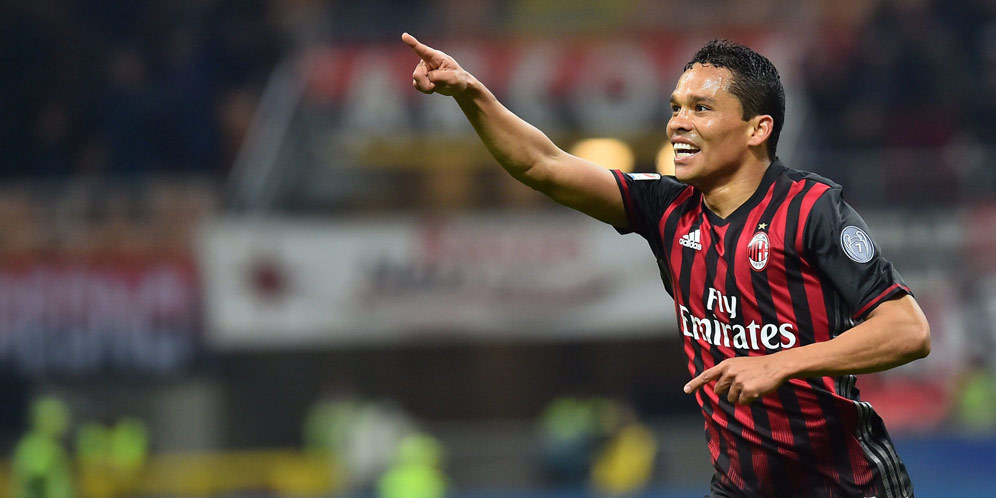 Mengamuk Saat Lawan Juve, Carlos Bacca Dapat Hukuman