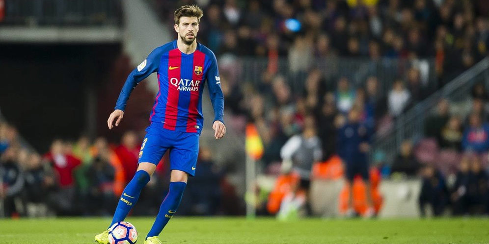 Pique Minta Fans Hobi Mencibir Tak Datang ke Camp Nou