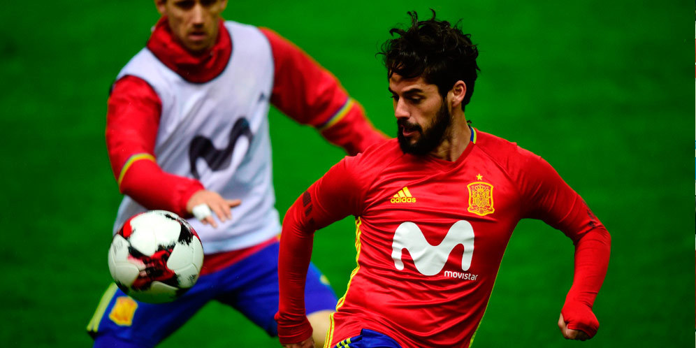 Iniesta: Isco Pemain Dengan Talenta 'Brutal'