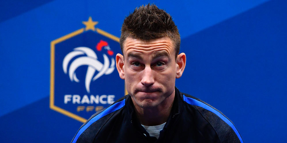 Koscielny Anggap Kante Pemain Terbaik di Premier League