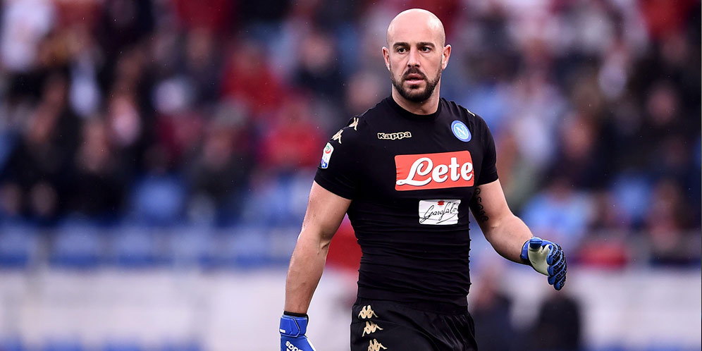 Rafa Benitez Bantah Bawa Pepe Reina ke Premier League