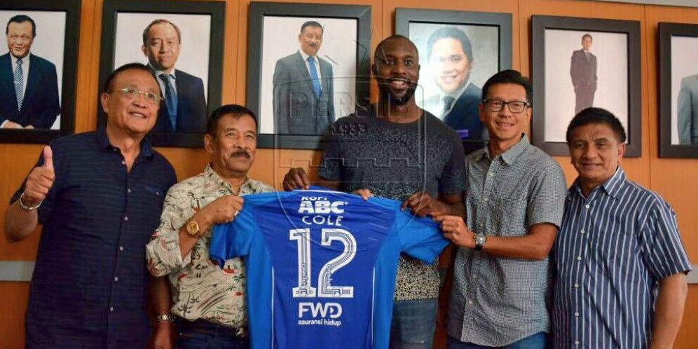 Carlton Cole Cari Tantangan di Persib