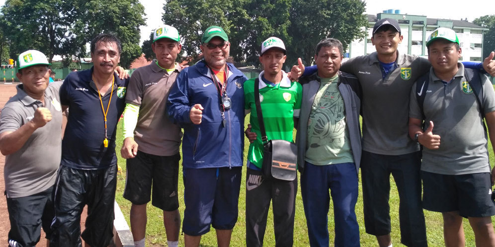 Sampai di Surabaya Renzha Saksikan Latihan Persebaya