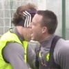 Ouch! David Luiz Pukul Bagian Vital John Terry Saat Latihan