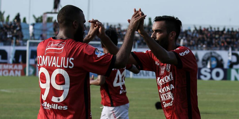 Penalti Flores Bawa Bali United Permalukan Persela