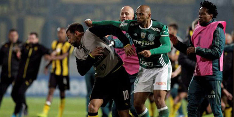 Felipe Melo Tinju Lawan di Laga Copa Libertadores