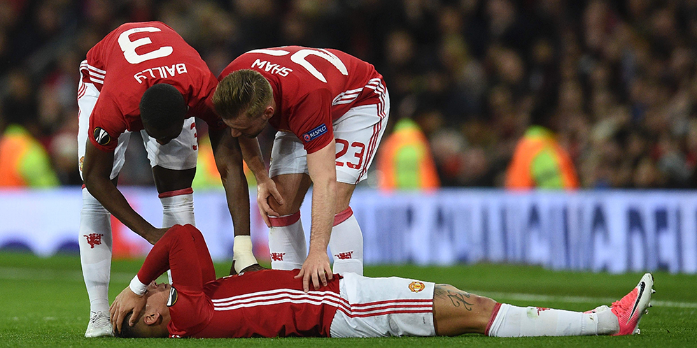 Video Ngeri Cedera Zlatan dan Rojo