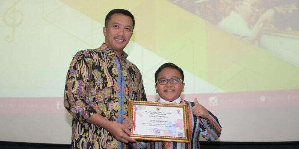 Keyboardis Cilik Indonesia Jefri Setiawan Bikin Menpora Bangga