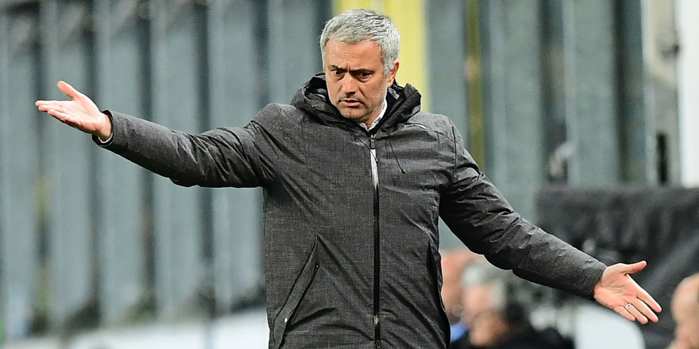 Mourinho: Ajax Mestinya Tidak Ikut Liga Europa