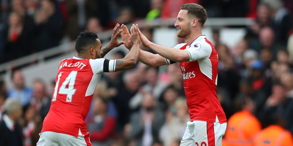 Neville: Ada Yang Aneh Dari Pemain Arsenal