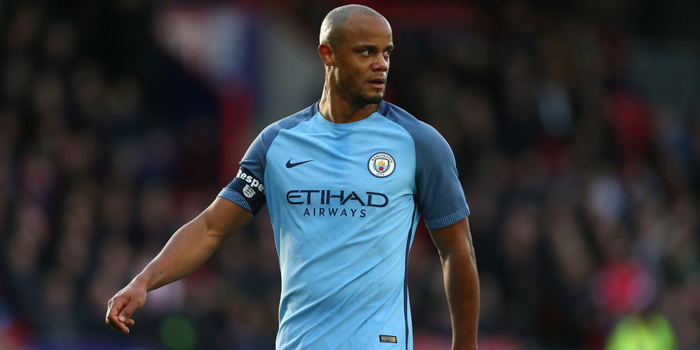 Kompany Tak Mau Ikut Campur Insiden Fellaini