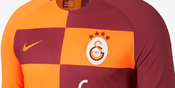 Detail Jersey Home Galatasaray 2017-18