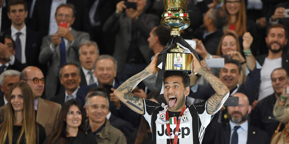 Dani Alves Yang Spektakuler