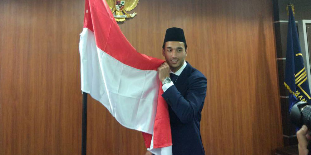 Harapan Menpora untuk Ezra Walian