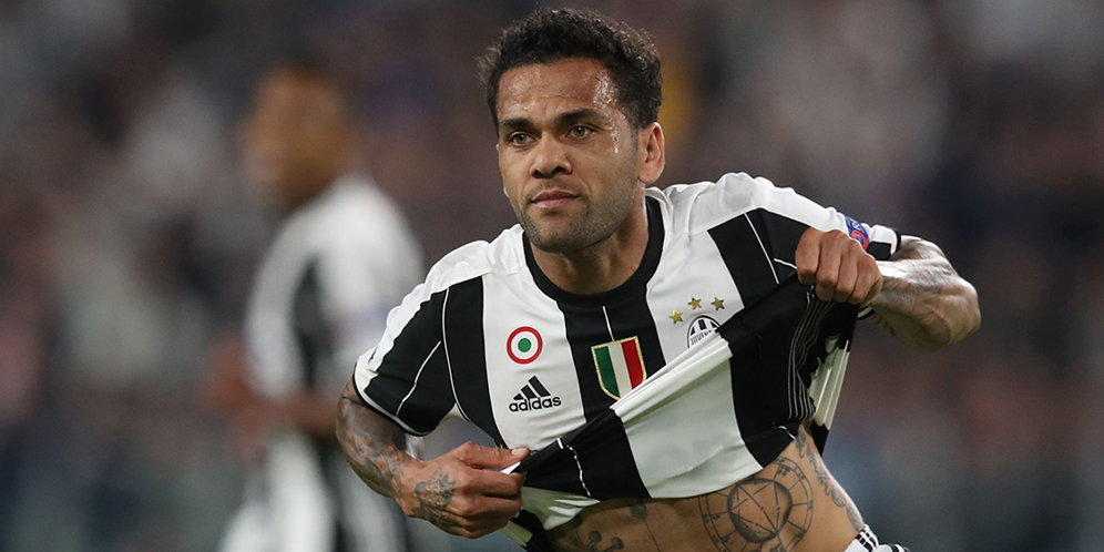 Tottenham Hubungi Dani Alves