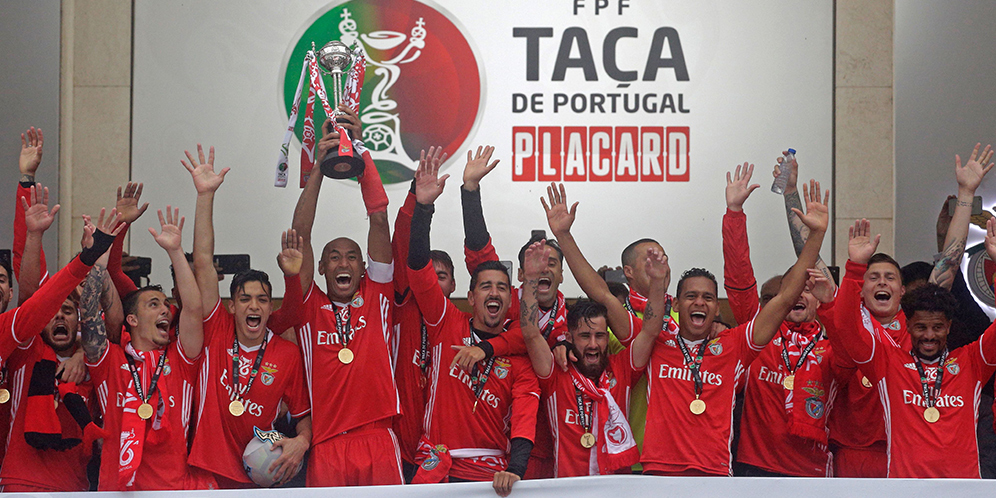 Video: Keren, Iron Man Bawa Bola Final Piala Portugal