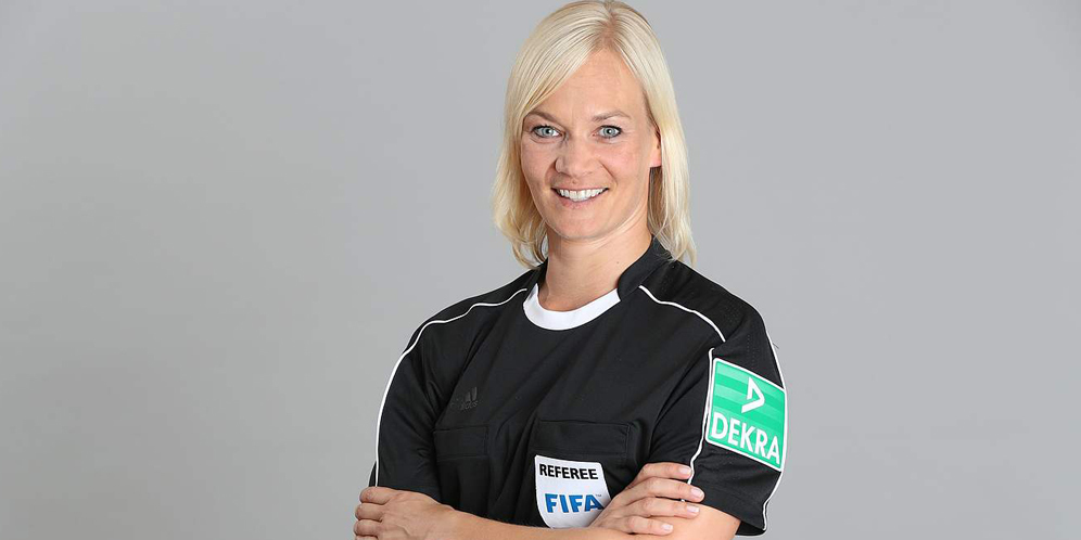 Musim Depan, Bundesliga Dipimpin Wasit Wanita