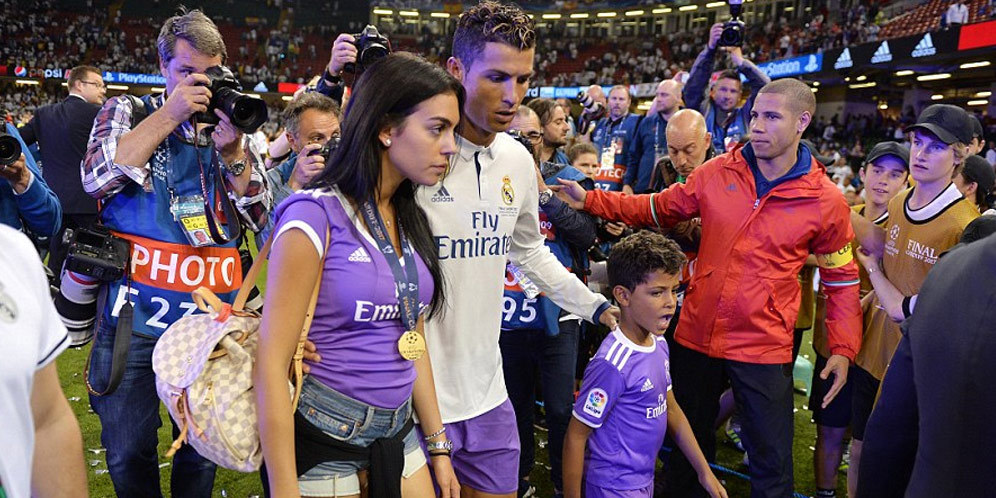 Ronaldo Jr Cetak Gol Indah Saat Perayaan Liga Champions