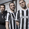 Juventus Rilis Seragam Kandang 2017/18 Juventus Rilis Seragam Kandang 2017/18