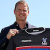 Foto: De Boer Diperkenalkan Sebagai Manajer Palace