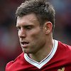 Bosan Menganggur, James Milner Pilih Bersihkan Batu Kerikil