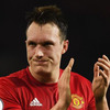 Phil Jones Aman di MU