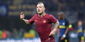 Roma Tutup Peluang Nainggolan Pindah ke MU Roma Tutup Peluang Nainggolan Pindah ke MU