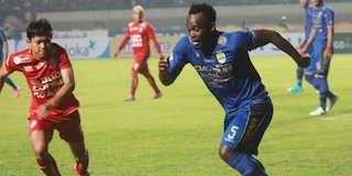 10 Eks Pemain Perserikatan Inggris yang Mencari Nafkah di Indonesia thumbnail