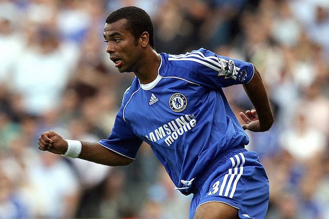 Ashley Cole dari Arsenal ke Chelsea