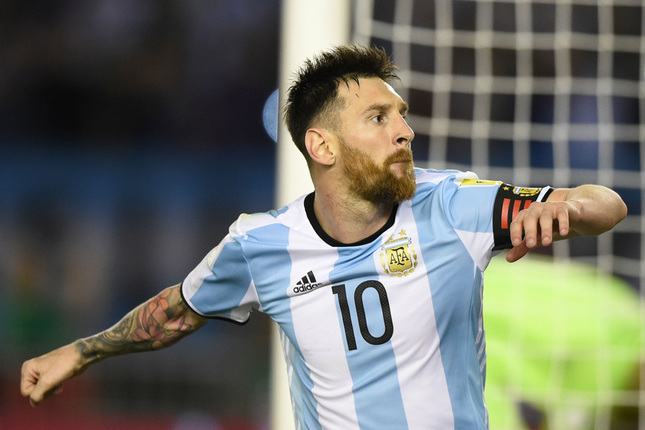 Batistuta Heran Messi Lama Pecahkan Rekornya Batistuta Heran Messi Lama Pecahkan Rekornya