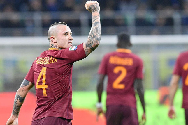 Nainggolan: Roma Layak di Puncak Nainggolan: Roma Layak di Puncak