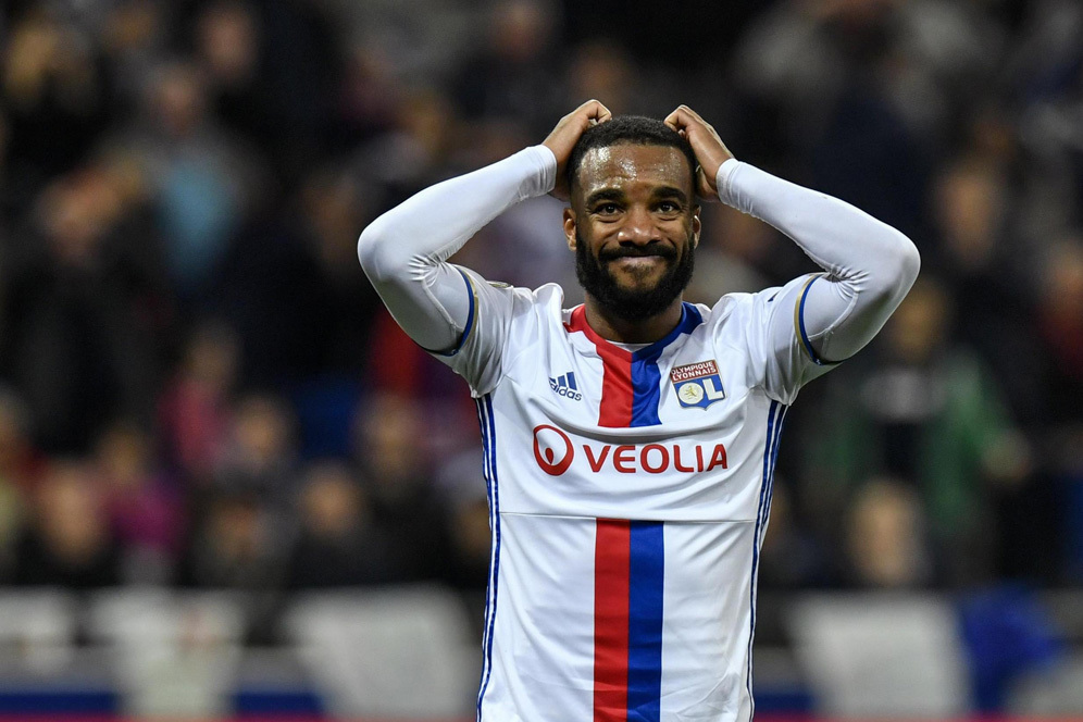 Lyon Minta Arsenal Tebus Lacazette 60 Juta Pounds