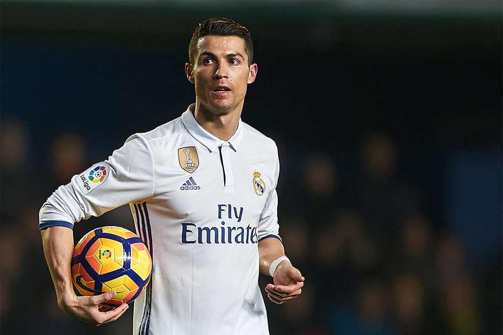 Almeida Sesalkan Cemoohan Terhadap Ronaldo