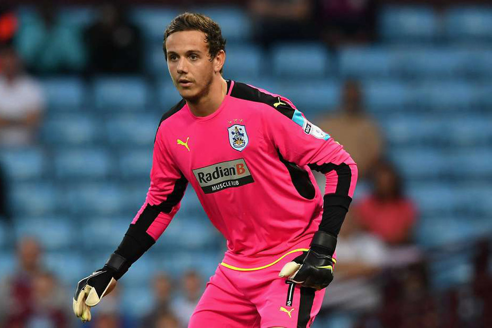 Apik di Divisi Dua, Kiper Ini Ogah Pulang ke Liverpool