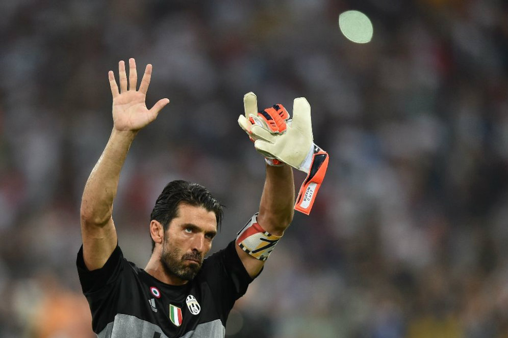 Tahun Depan, Buffon 99% Siap Pensiun