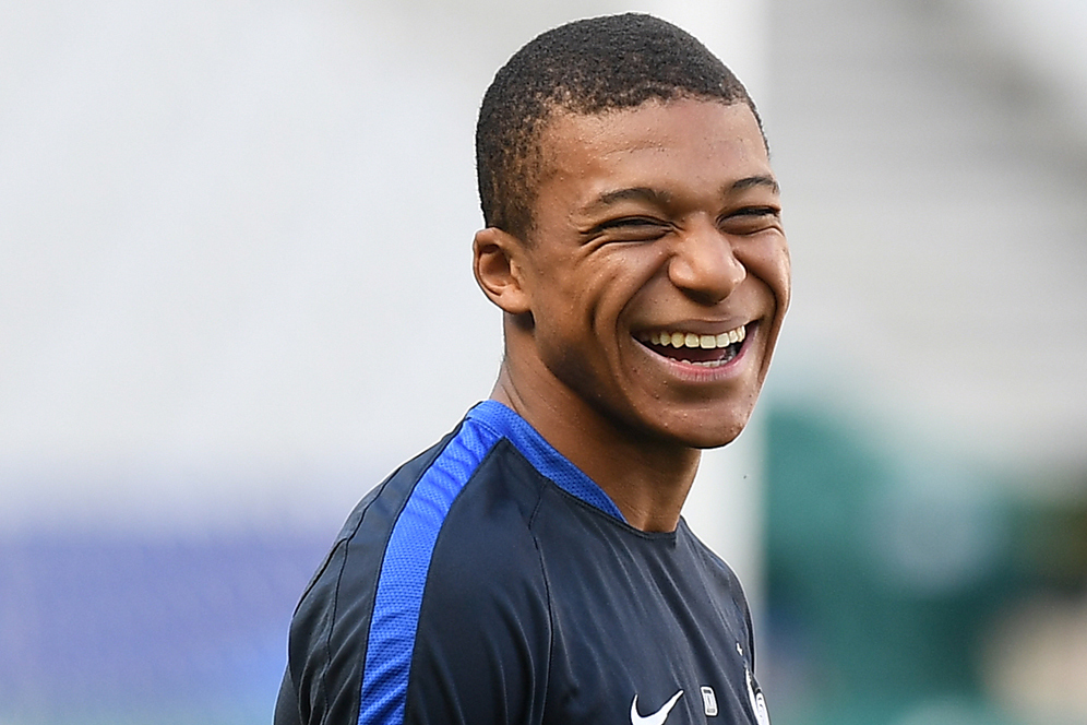 Marquinhos: Kami Menunggu Mbappe Gabung PSG