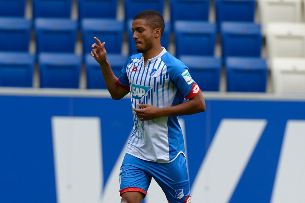 Chelsea Harus Perangi Napoli untuk Toljan