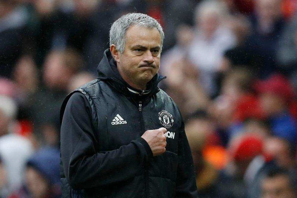 Mourinho Tak Sabar Sambut Derby Manchester di AS