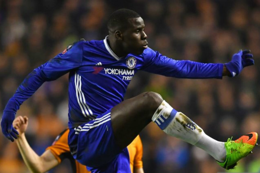 Stoke City Favorit Dapatkan Zouma