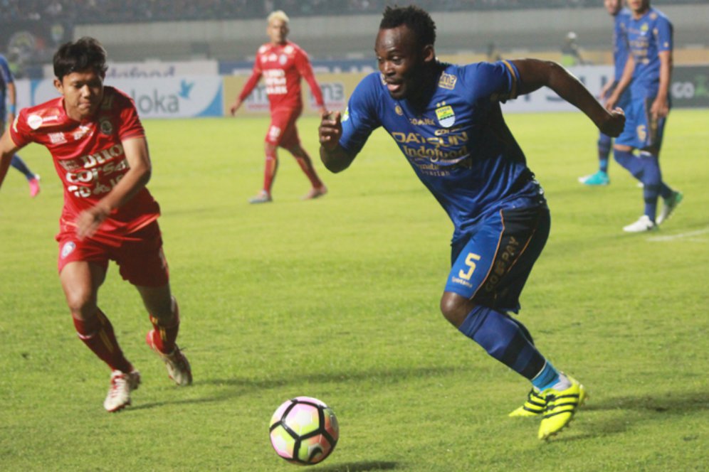 Michael Essien Kenang Fanatisme Suporter Persib Bandung