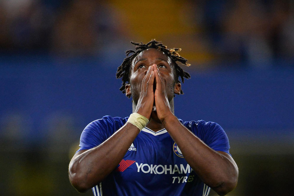 Kemasi Koper, Batshuayi Segera Angkat Kaki dari Chelsea